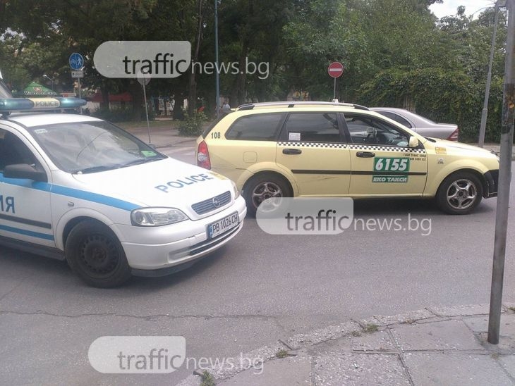 Такси удари ученик с колело в Кючука, момчето е в болница СНИМКИ