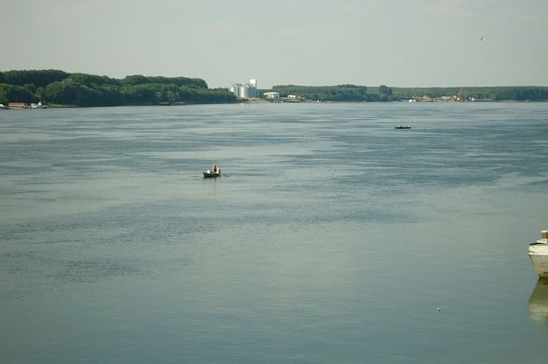 Дете изчезна във водите на Дунав