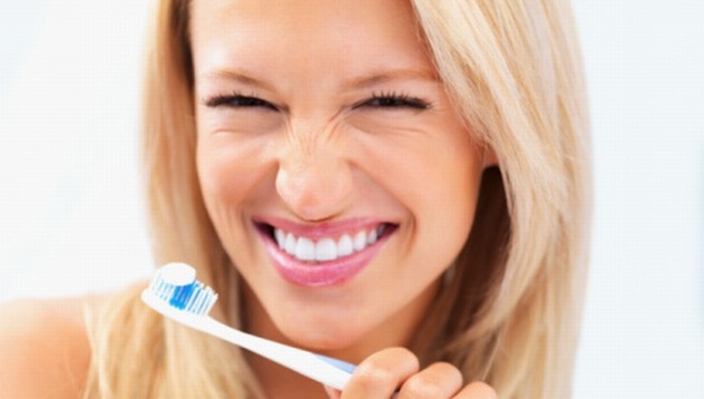 Факти и митове за ползите и вредите от флуора във водата и пастите за зъби