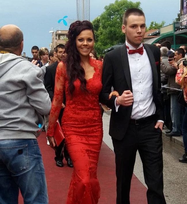 Майката, която подлуди страната, била подгласничка на Ивайла Бакалова на Мис България СНИМКИ