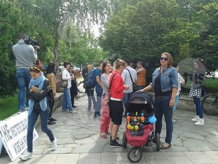 Областният събира родители и администрация на кръгла маса за сливането на училища в Пловдив
