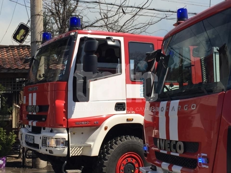 Пожарни четири часа гасиха голям пожар в пловдивско село