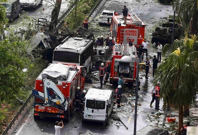 Жертвите от атентата в Истанбул се увеличават