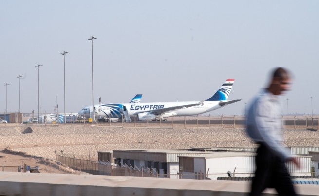 Египетски самолет кацна извънредно в Узбекистан