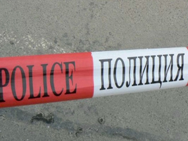 Бизнесмен почина на метри от колата си в центъра на Бургас