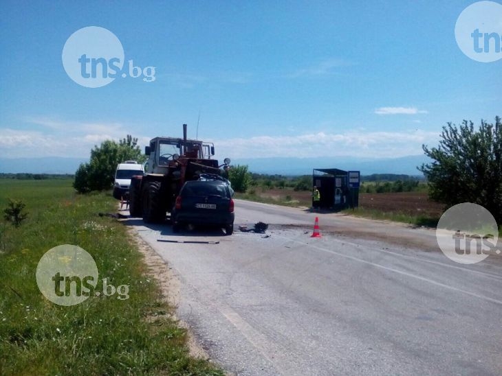 Зверска катастрофа с трактор отне живота на млад мъж 