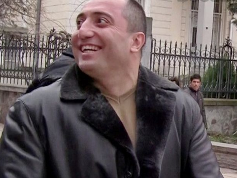 Митьо Очите вече диша сам