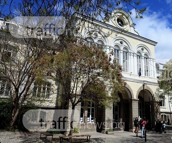 Местата в елитни гимназии на Пловдив са повече от кандидатите