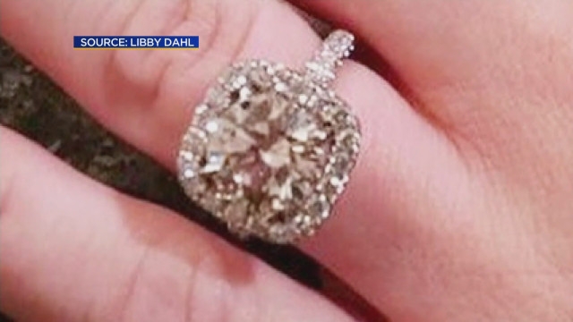 Млада жена загуби годежен пръстен за 32 хиляди долара