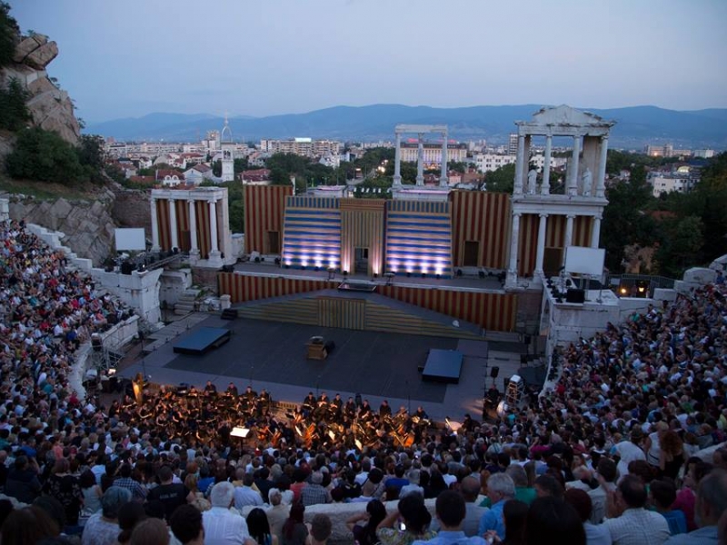Viva la opera! Античният театър става сцена за световноизвестни певци СНИМКИ