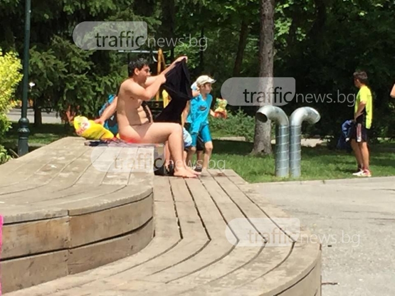 Мъж се пусна дибидюс гол в центъра на Пловдив, след като се изкъпа във фонтаните  СНИМКИ и ВИДЕО