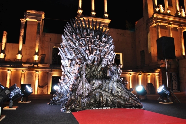Железният трон от Game of Thrones днес идва в Пловдив СНИМКА