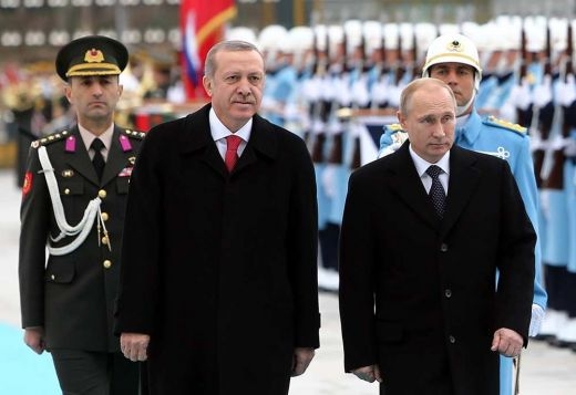 Путин и Ердоган си стиснаха ръцете - възкресяват 