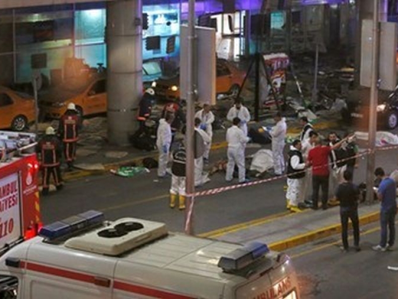 Броят на жертвите на атаката в Истанбул нарасна до 41! ВИДЕО