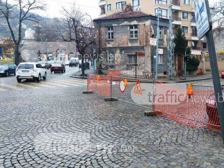 Подменят паважа на ул. Гладстон с асфалт! Първо обаче отпушват други тапи в Пловдив
