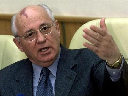 Горбачов: НАТО се готви за война с Русия!