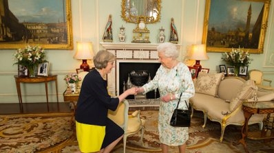 Тереза Мей е новият премиер на Великобритания СНИМКИ