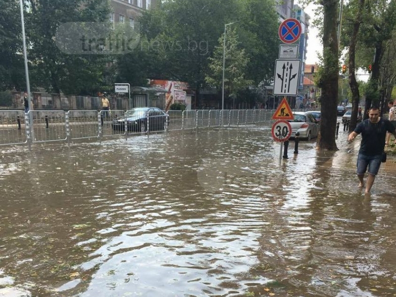 Непоказвани СНИМКИ и ВИДЕА от потопа в Пловдив! Новият 