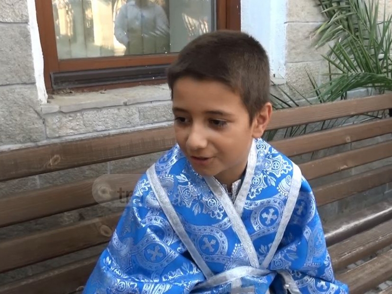 Малкият Георги сбъдна мечтата си, след като поведе шествието с мощите в Пловдив ВИДЕО