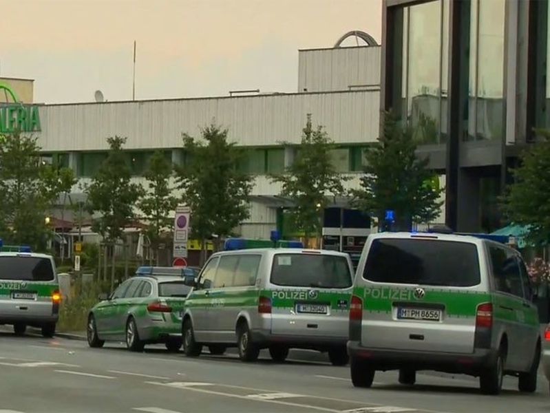Масова атака в Мюнхен! Терористи с автомати на няколко места в града