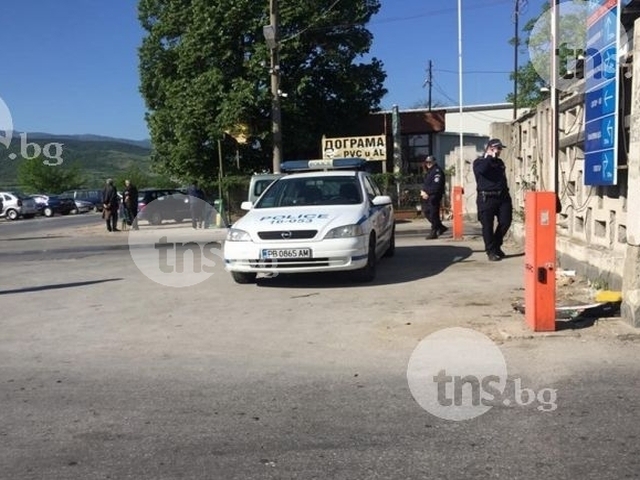 Масови проверки на плодове и зеленчуци на борсата в Първенец, търговец отнесе 3 бона глоба 