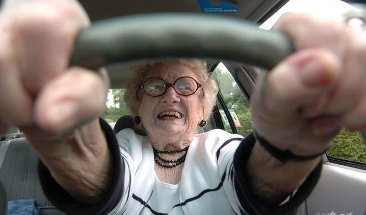 70-годишна дама шпори с 200 км/час преди Пловдив на път към морето, взеха ѝ книжката