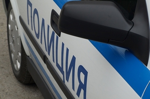 21-годишна жена налетя на бой на полицай в Пловдив
