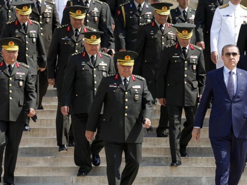 Близо сто полковници станаха генерали в Турция