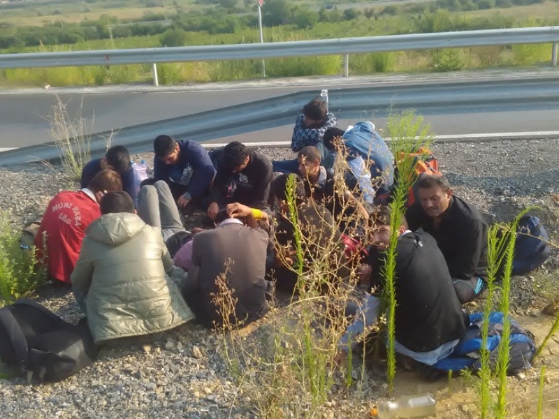 Полицаи спипаха група бежанци у нас