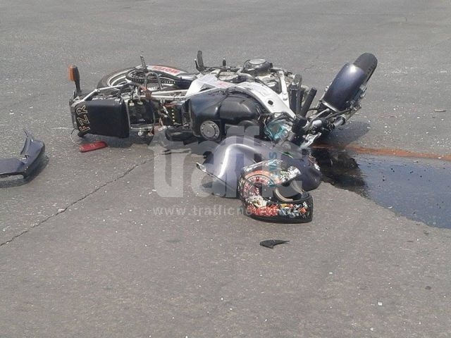 Катастрофа между два мотора на Пещерско, момче и момиче са в болница