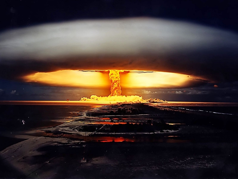 Официално САЩ разреши създаването на нова ядрена бомба до 2020 година!
