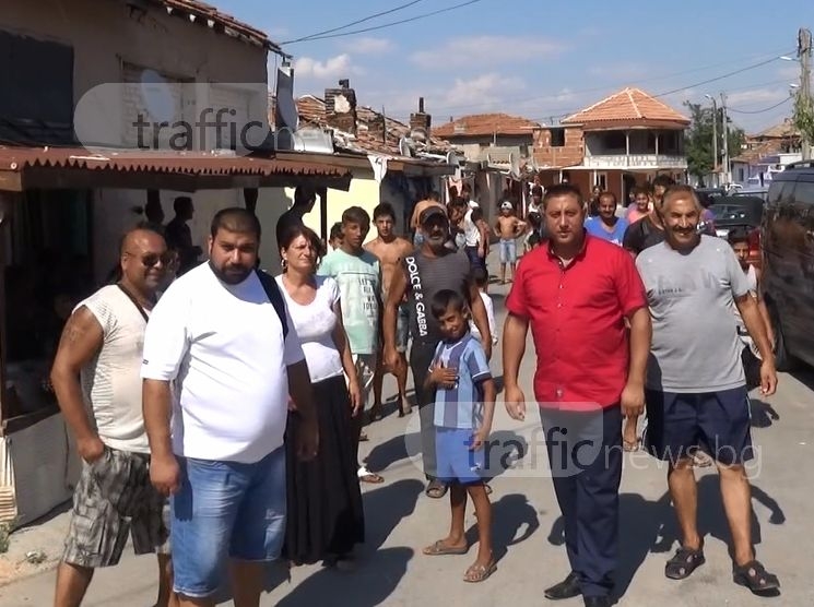 Стотици кубици вода изтичат в ромска махала, ВиК-Пловдив обяснява защо не монтира водомери ВИДЕО