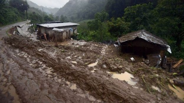 Природните бедствия убиха над 40 души в Мексико ВИДЕО
