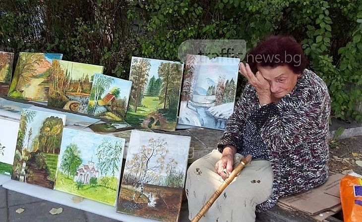 Баба Костадинка, която трогна хиляди, може да остане без дом