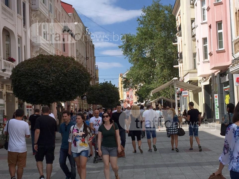 Главната се препълни в последната неделя на лятото СНИМКИ