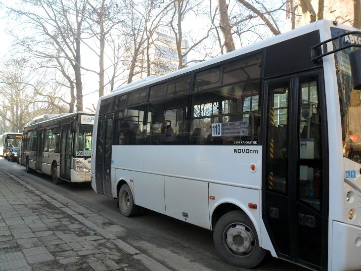 Местят спирката на бул. 