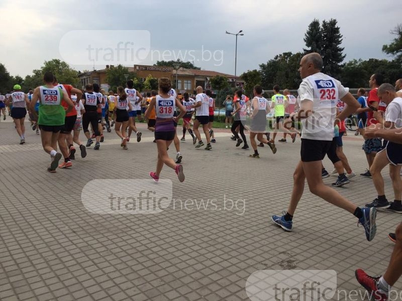Пушката пукна! Стотици маратонци тичат към Пловдив СНИМКИ и ВИДЕО