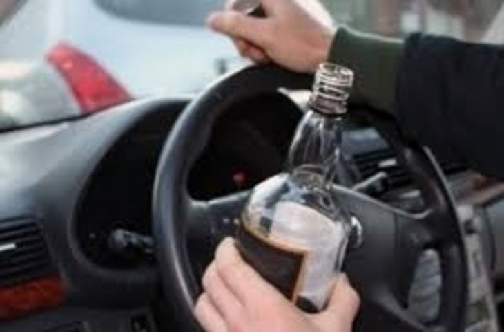 Задържаха двама пияни зад волана в Пловдивско