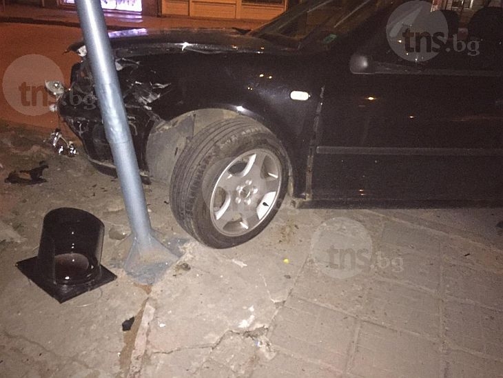 Пияна жена с близо 3 промила алкохол в кръвта предизвика катастрофа СНИМКА