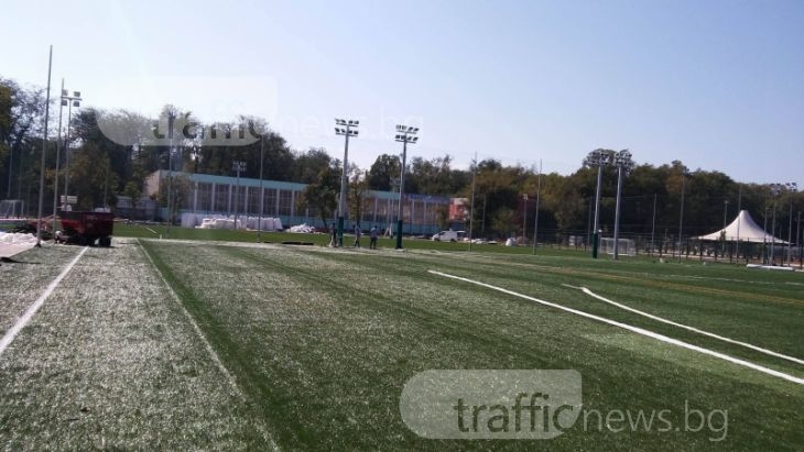Футболна академия ще развива таланти на модерен комплекс край Гребната СНИМКИ