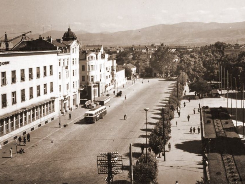 Главната на Пловдив преди повече от половин век! Партийният дом липсва 