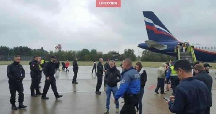Пасажер съобщи за бомба на самолета Женева - Москва