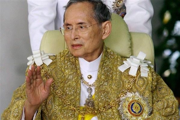 Почина най-дълго управлявалият монарх в света - кралят на Тайланд