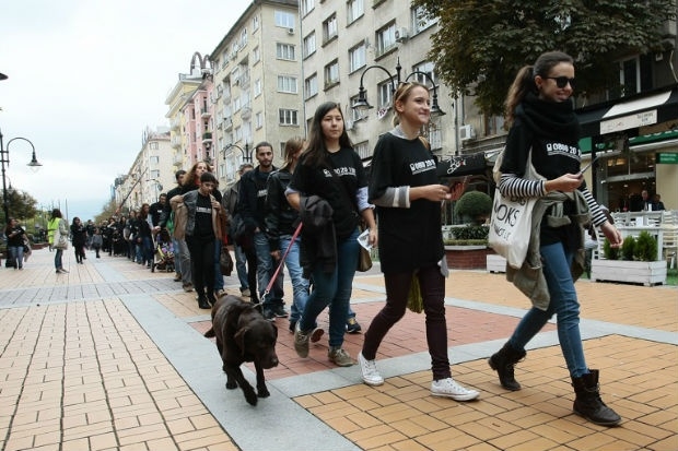 Поход за свободата! Днес пловдивчани ще крачат мълчаливо в колона по един