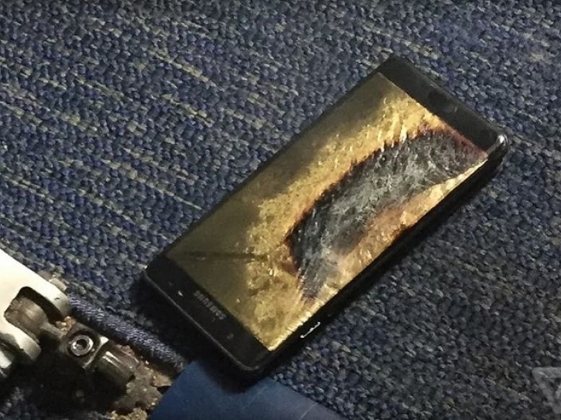 Galaxy Note 7 се запали на самолет в Япония