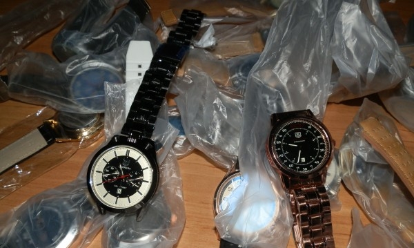 Полицията хвана китаец, въртял търговия с менте часовници на известни марки