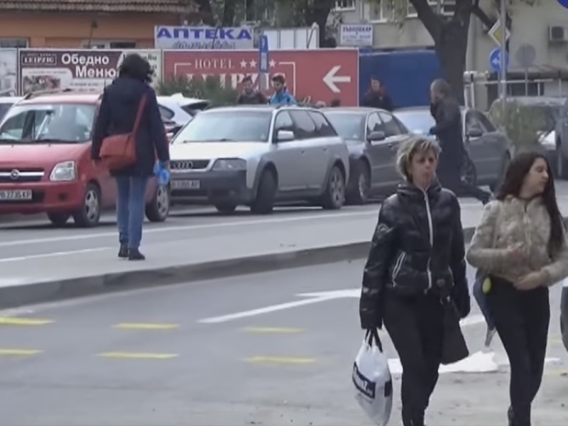 Страх в Пловдив! Пешеходците вече не смеят да пресичат ВИДЕО