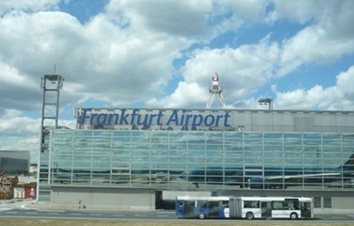 Ръкав се блъсна в български самолет във Франкфурт, свалиха пътниците