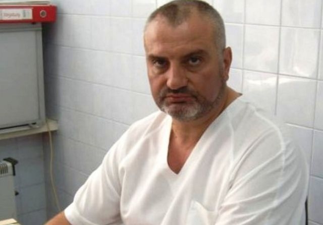 На шефа на Онкото в Пловдив му пресъхна устата след разкритията, че режат гърди без причина! ВИДЕО