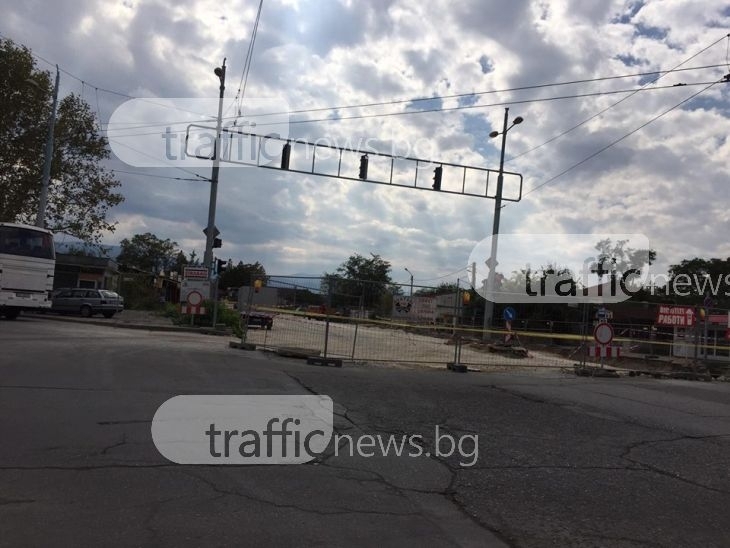 Офанзивата на Коматевско започва: Два екипа бързат да завършат канализацията до Нова година